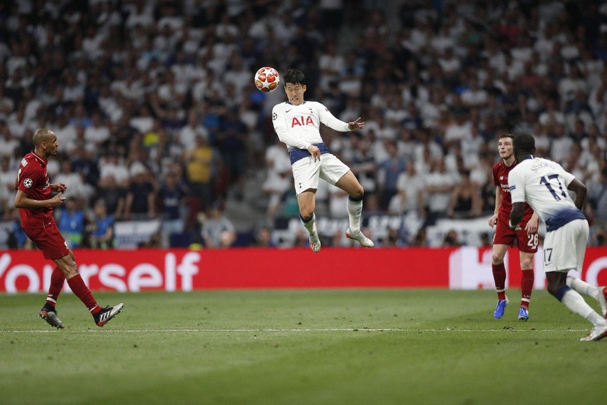 Η Τότεναμ δεν παραδέχεται το γκολ του βραβευμένου Σον