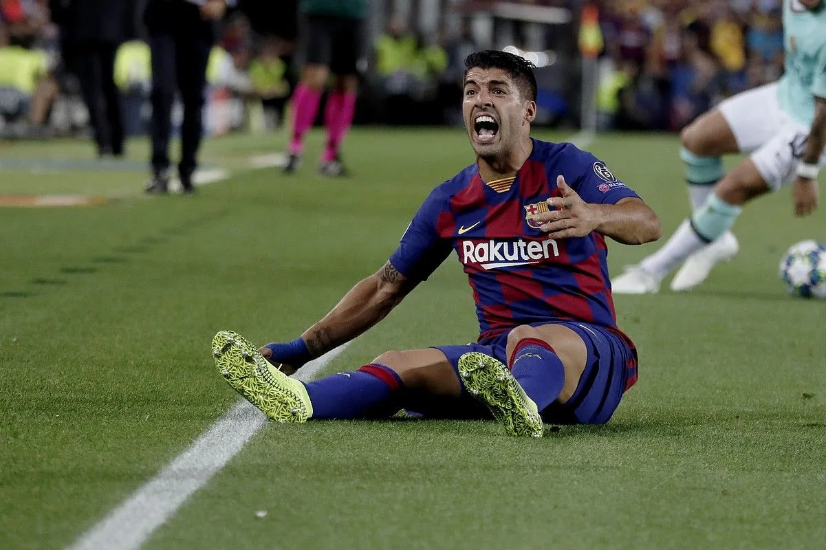 Η Μπαρτσελόνα έμεινε με 9 παίκτες συν 2 τερματοφύλακες για τη ρεβάνς με τη Νάπολι