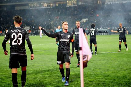 Οι Τούρκοι ψάχνουν τον Πέλκα σε φωτογραφία ύμνο για τη χώρα και τον Κεμάλ