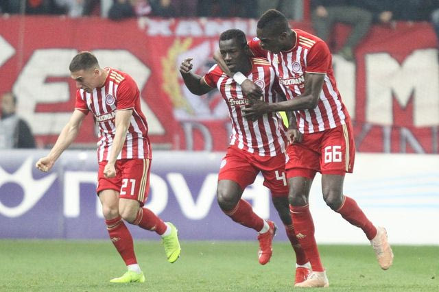 Ο Μαρινάκης ανέβασε τον Ολυμπιακό στην Premier League πριν τη Νότιγχαμ