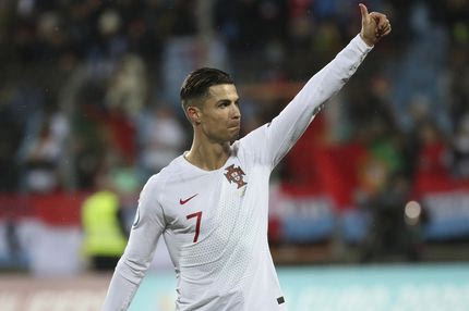 Ο Ρονάλντο έβαλε πλάτη για τις μικρές ομάδες της Πορτογαλίας