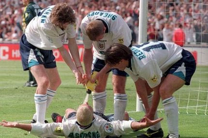 Euro ’96, ημέρα 7: Ένα γκολ για την… οδοντιατρική καρέκλα