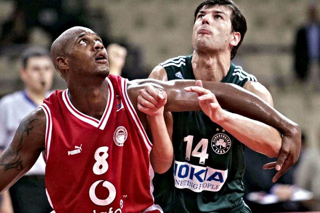 10 ‘παλτά’ που πέρασαν από Ολυμπιακό και Παναθηναϊκό