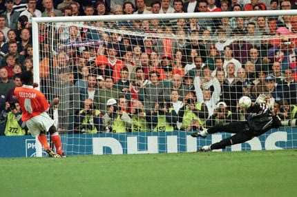 Euro ’96, ημέρα 14: Το 18λεπτο ξόρκι του Ντουγκαρί στον Ζέεντορφ