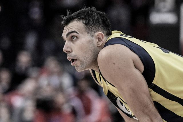 Ο ‘πόλεμος’ Ελλάδας-Τουρκίας για τον Σλούκα ξεκίνησε στο Instagram