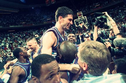 Ο Τζον Στόκτον δεν μιλούσε με τον Καρλ Μαλόουν