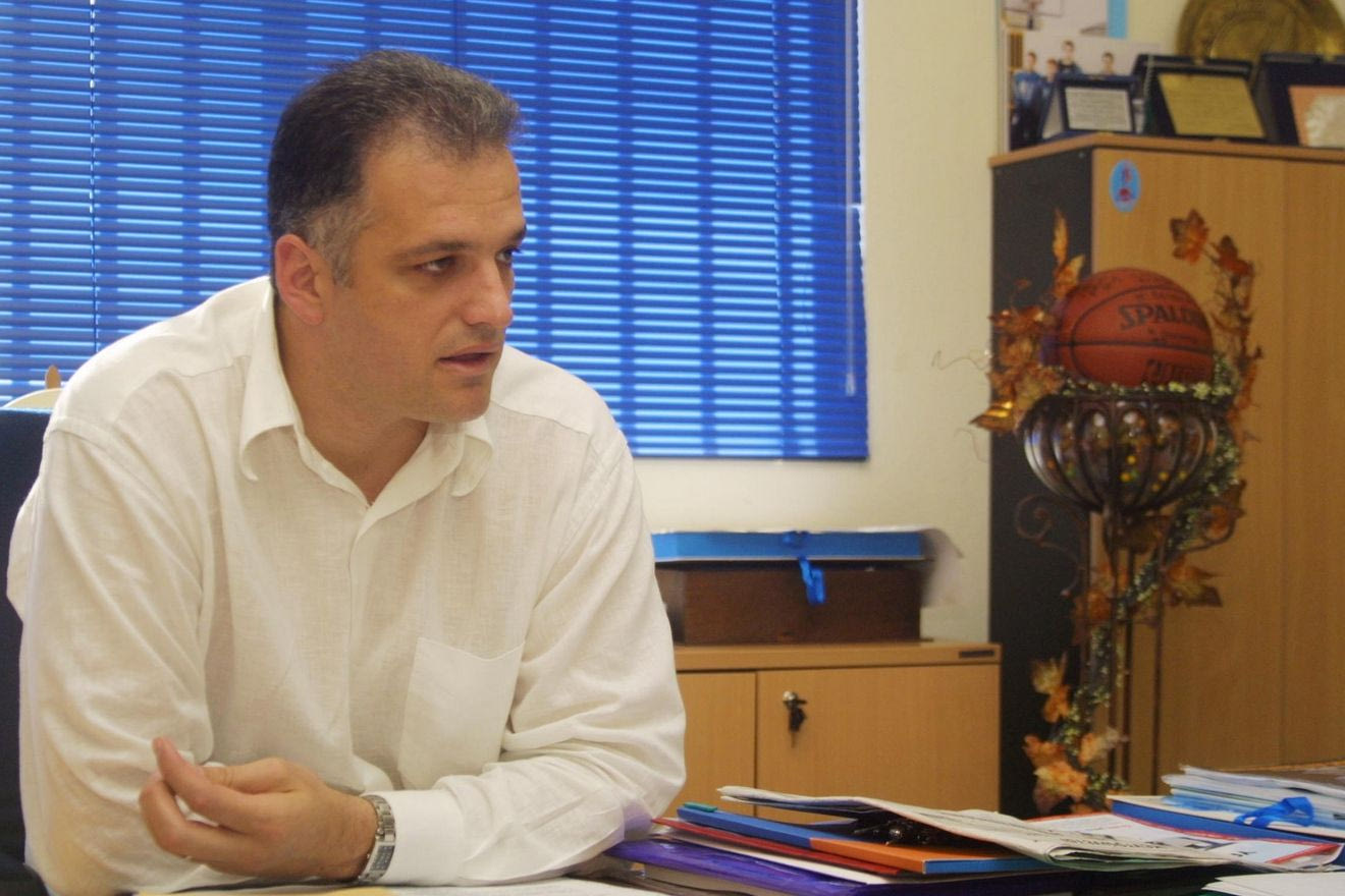 Για να μην ψηφίζουν τα ρακούν στις εκλογές της ΕΟΚ