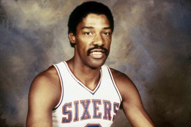 Ο Τζούλιους Έρβινγκ πέταξε πρώτος