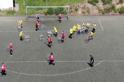 Το ποδόσφαιρο με καρότσια σούπερ μάρκετ δεν ήταν μια πολύ ωραία ιδέα