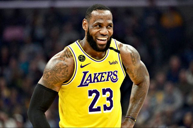 Η λατρεία του Λεμπρόν Τζέιμς για το κρασί προκάλεσε αστεία fake news