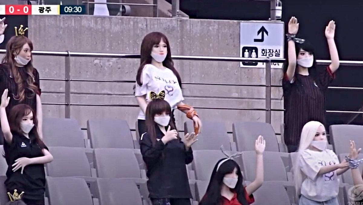 Η ομάδα που έβαλε sex toys στις εξέδρες πήρε αυτό που ήθελε