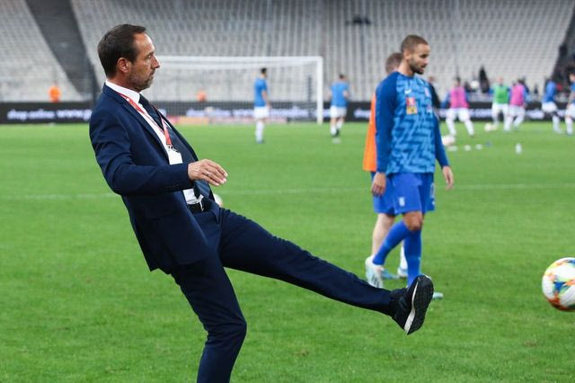 Εθνική: Ο Φαν’τ Σιπ παίζει την μπάλα του και δεν αλλάζει άποψη σαν τα πουκάμισα