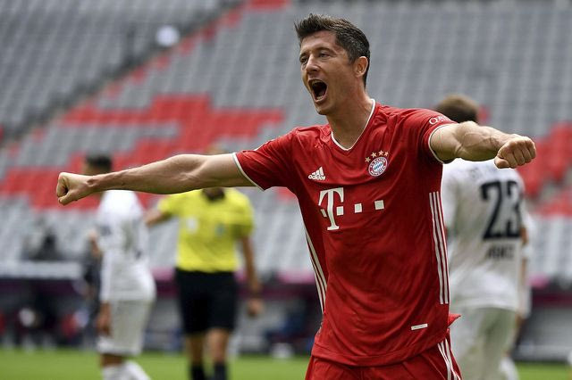 Ο Λεβαντόβσκι συνεχίζει να καταρρίπτει ρεκόρ κι ο Μίλερ εκνευρίζεται