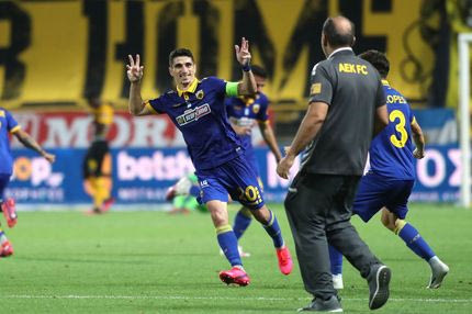 Οι 3 κόκκινες της ΑΕΚ σε 3 λεπτά βγήκαν από ονείρωξη του Μουρίνιο