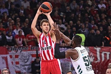 Ο Αλέξανδρος Βεζένκοφ πρέπει να είναι προτεραιότητα για τον Ολυμπιακό