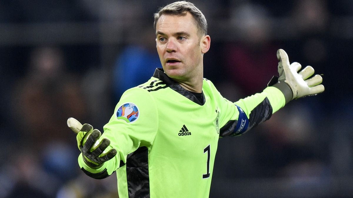 Τα ναζιστικά φάλτσα του Μάνουελ Νόιερ ‘γεννούν’ 12χρονους Κου Κλουξ Κλαν