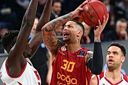 10 πράγματα που πρέπει να ξέρεις για τον Ζακ Όγκαστ