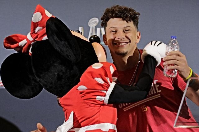 Το πιο εξωφρενικό συμβόλαιο στην εποχή του κορονοϊού