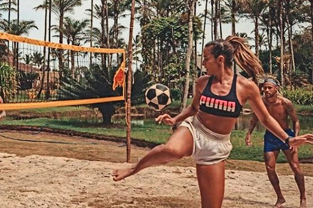 5 γυναίκες που θα μπορούσαν να διασύρουν επαγγελματίες ποδοσφαιριστές