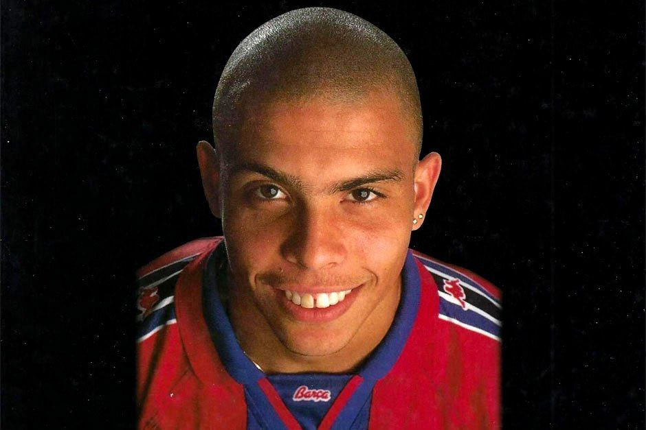 Ρονάλντο: η μεταγραφή-θρίλερ στην Μπαρτσελόνα