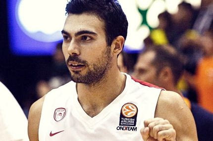 Ο Σλούκας του Ολυμπιακού: 10 ερωτήσεις που θα δυσκόλευαν και τον ίδιο τον Κώστα