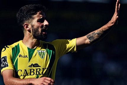 Ο Σαβιέρ υπογράφει στον Παναθηναϊκό για να συναντήσει τον Σα, αν μείνει