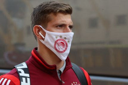 Γουλβς-Ολυμπιακός: Οι μασκοφόροι ‘ερυθρόλευκοι’ στο ‘Molineux’