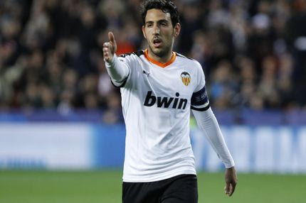 Όλο το ρόστερ της Βαλένθια βγήκε στο σφυρί και οι οπαδοί στον δρόμο