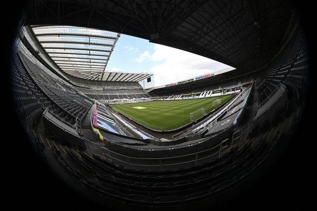 Τι είναι τα ‘κλινικά διαβατήρια’ που θα φέρουν ξανά κόσμο στα γήπεδα