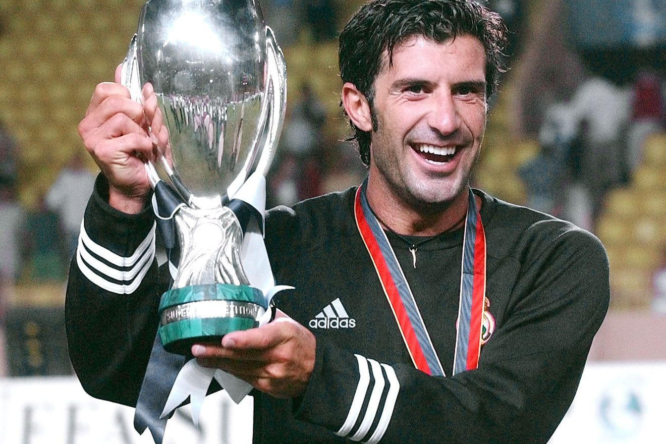 Το ”πουτ… γιος” κατά του Φίγκο δεν είναι άγνωστο στο ποδόσφαιρο