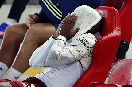 Ουκ Λακαζέτ σοφού: Έως και ο ρέφερι του Λίβερπουλ-Άρσεναλ ‘αγανάκτησε’ στο χαμένο τετ α τετ