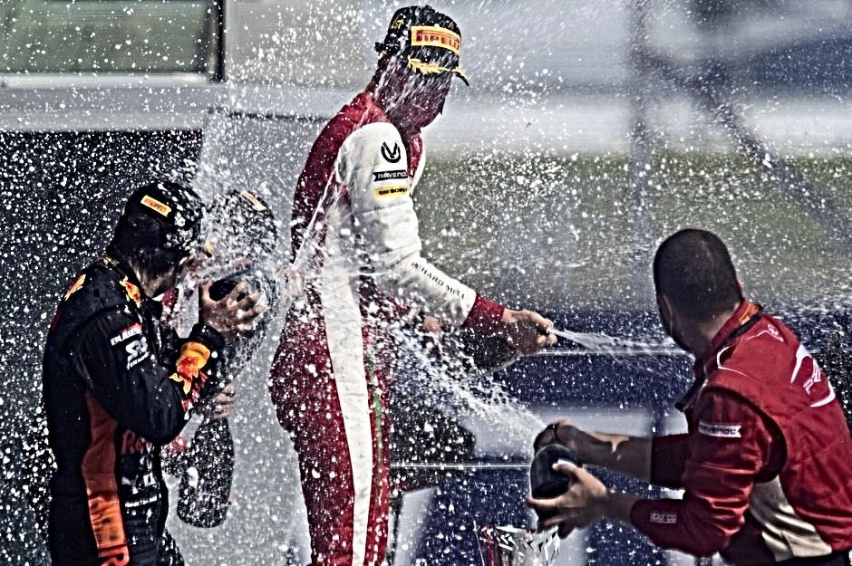 Η απίστευτη προσπέραση like father like son του Μικ Σουμάχερ