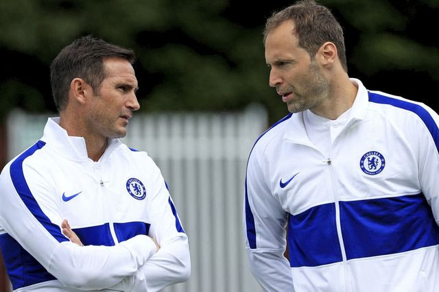 Οι οπαδοί της Τσέλσι θέλουν βασικό τον τεχνικό διευθυντή Τσεχ