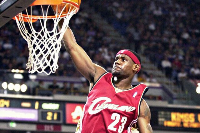 Όχι, ο Λεμπρόν Τζέιμς δεν είχε φορέσει το ‘First Game’ στο πρώτο παιχνίδι του