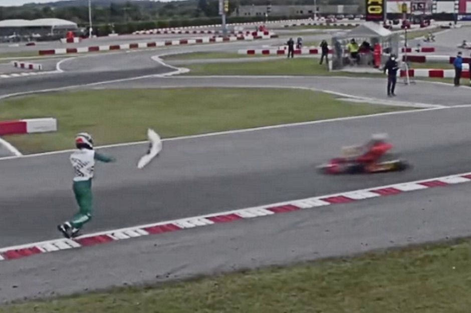 Ένας ιπτάμενος προφυλακτήρας προκάλεσε ξύλο αλύπητο στα karts