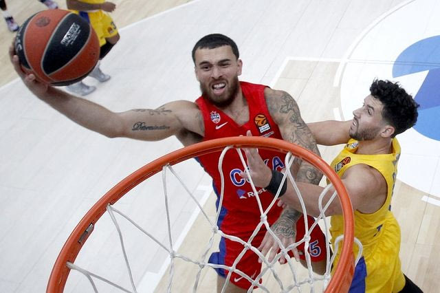 Ο… ξανθός Αταμάν και τα πάνω-κάτω στην Ευρωλίγκα