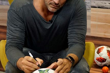 Ο Κώστας Κοκκινάκης παίζει μπάλα στο Game Time του ΟΠΑΠ