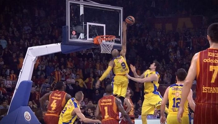 “Buzzer beater” από τον Πάργκο, τρομερή ασίστ από Γουίλιαμς και εκπληκτικό κόψιμο από Τάιους (VIDEOS)