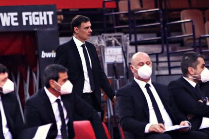 Ολυμπιακός-Μπασκόνια: Ο Μπαρτζώκας δεν άντεχε να βλέπει