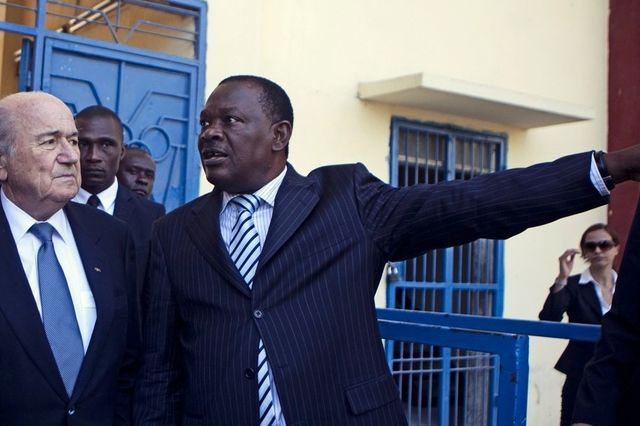 Ο πρόεδρος-τέρας θα πάψει να είναι ο εφιάλτης (ανήλικων) παικτριών