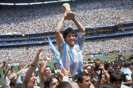 Ο Ντιέγκο έγινε Μαραντόνα και μύθος στο Μεξικό