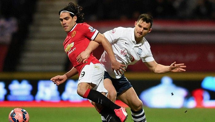 Αιφνιδιασμένος ο Φαλκάο, δεν περιμένει να γίνει αλλαγή (VIDEO)