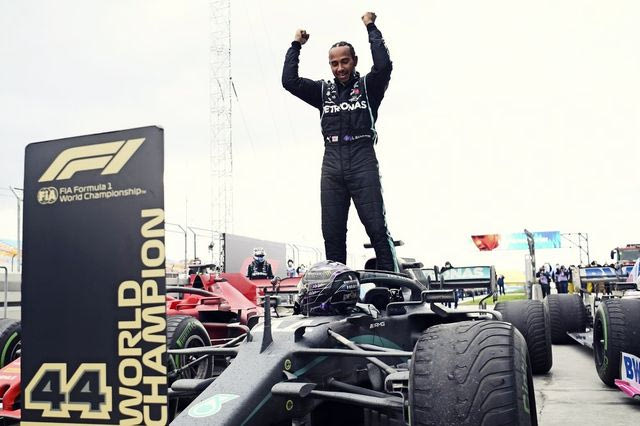 Η απόλυτη ταύτιση Σουμάχερ-Χάμιλτον ήταν μια αμήχανη, αλλά υπέροχη έμπνευση