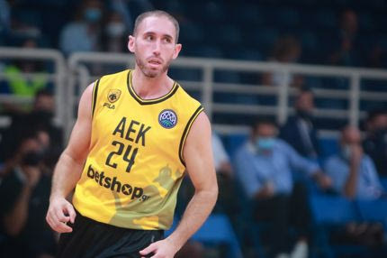 Ο εξωπραγματικά εύστοχος Ματ Λοτζέσκι στο κυνήγι ενός σπάνιου ρεκόρ