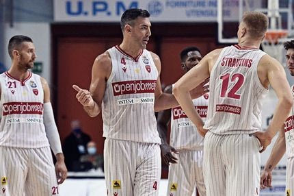 Ο Σκόλα είναι πρώτος σκόρερ στην Ιταλία, καταρρίπτοντας τους νόμους της φύσης