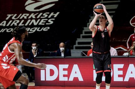 Ερ.Αστέρας-Ολυμπιακός: Ο Λαρεντζάκης δεν δείλιασε να κλέψει τη δόξα Σπανούλη-Πρίντεζη