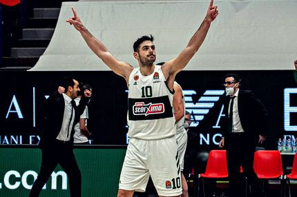 Μιλάνο-Παναθηναϊκός: Βάζει και ο Παπαπέτρου μεγάλα σουτ