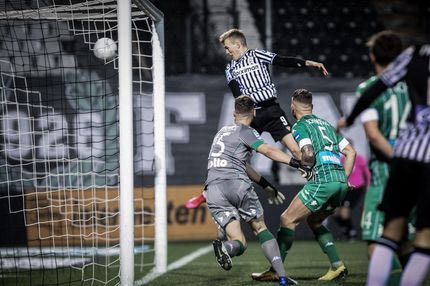 ΠΑΟΚ-Παναθηναϊκός: Όταν δεν πιάνουν τα πόδια του Σβιντέρσκι, υπάρχει το κεφάλι