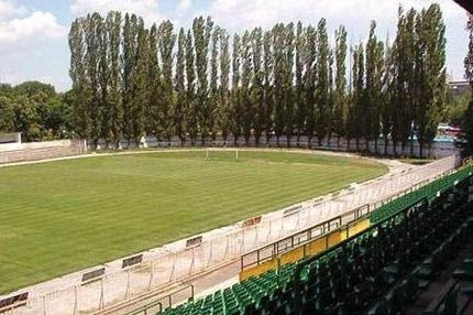 Το γήπεδο με τους τόνους χειροβομβίδων που θα γκρέμιζε μια πόλη