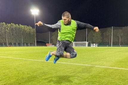 Ο Χαμπίμπ Νουρμαγκομέντοφ βρήκε ομάδα για να παίξει ποδόσφαιρο. Θα προδώσει την καρδιά του;